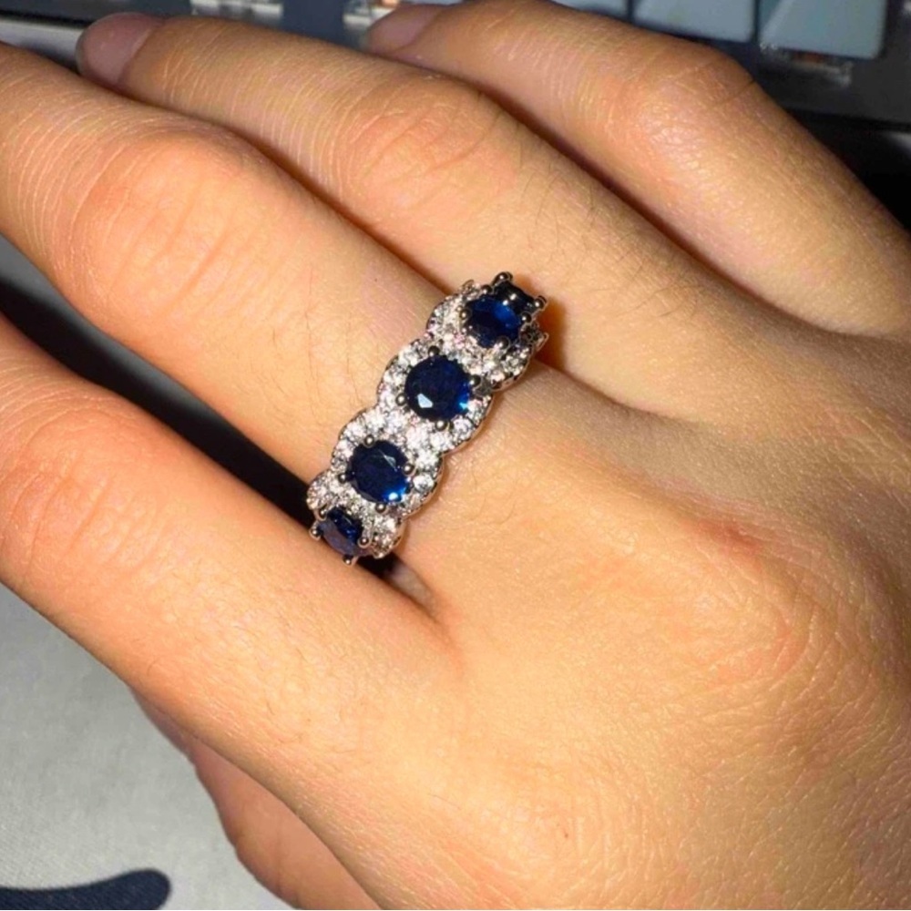 925 BLUE SAPPHIRE ROUND CUT BRIDAL WEDDING RING - Picture 7 of 15